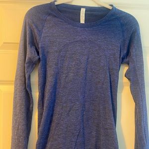 Lulu lemon workout shirt